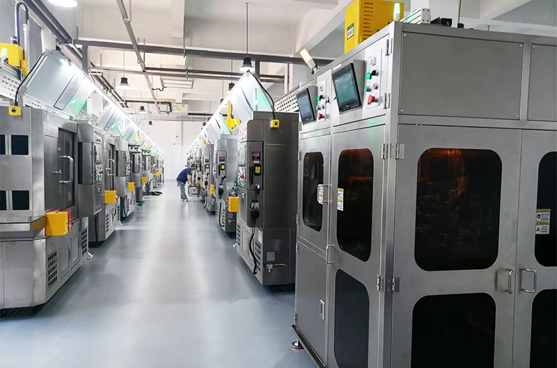 Nieuwe automatische verwerkingslijn die wordt gebruikt om het niveau van intelligente productie te verbeteren